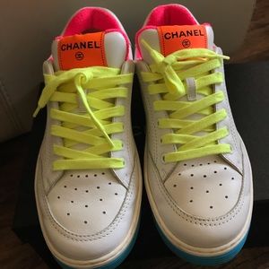 Chanel neon blue sole low top leather sneakers